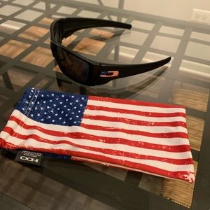 COPY - Oakley Fuel Cell with American flag side l…